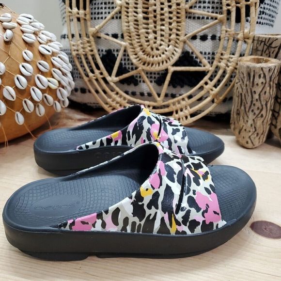 ★OOFOS★ OOAHH LUXE LEOPARD 5002535496 Oofos Women's OOahh Luxe Slide Sandal Leopard | Laurie's Shoes